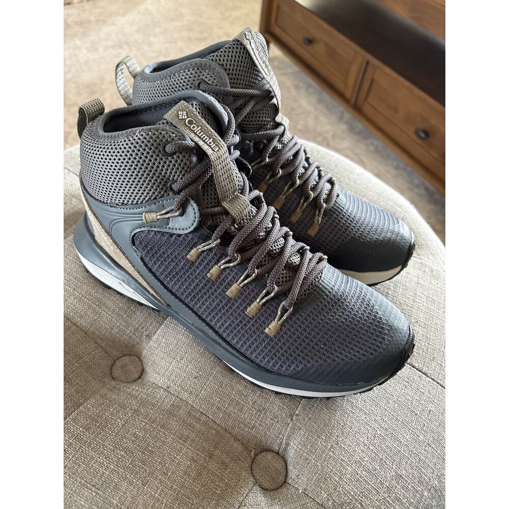 Columbia Men’s Trailstorm Mid Waterproof Hiking Boots, New, Size 7